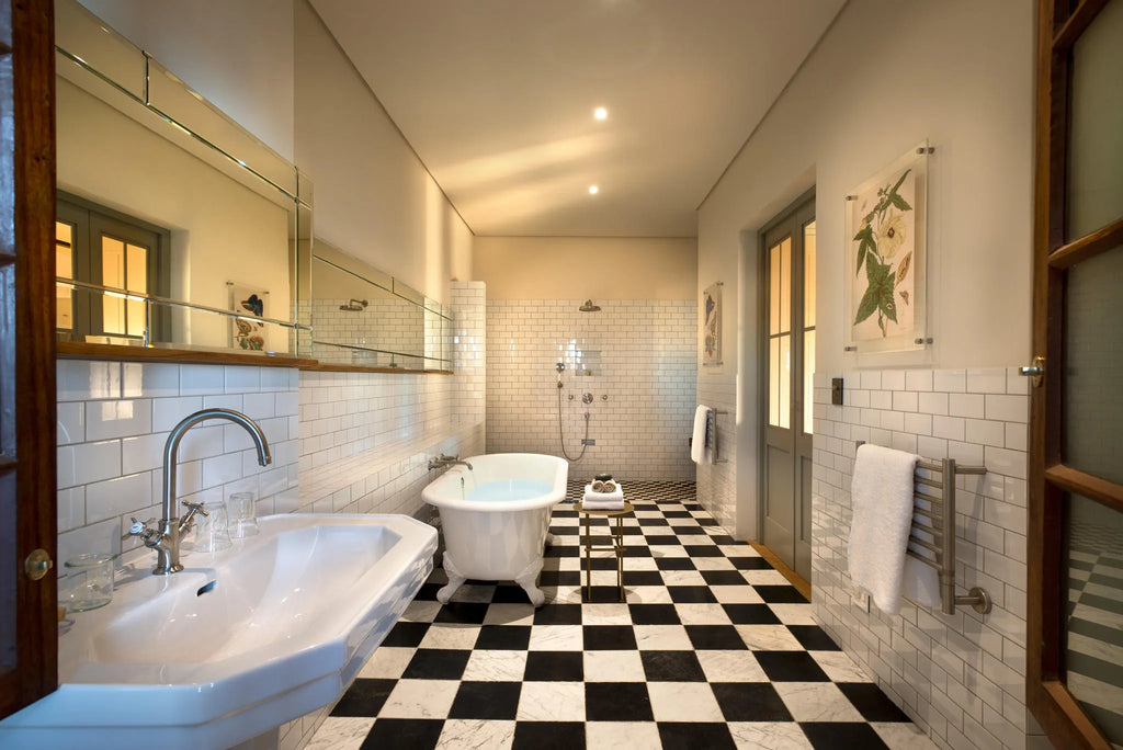 Room gallery image 4.