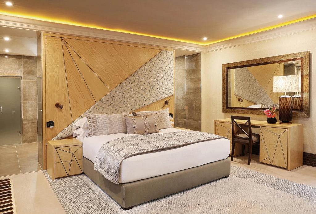 Room gallery image 4.