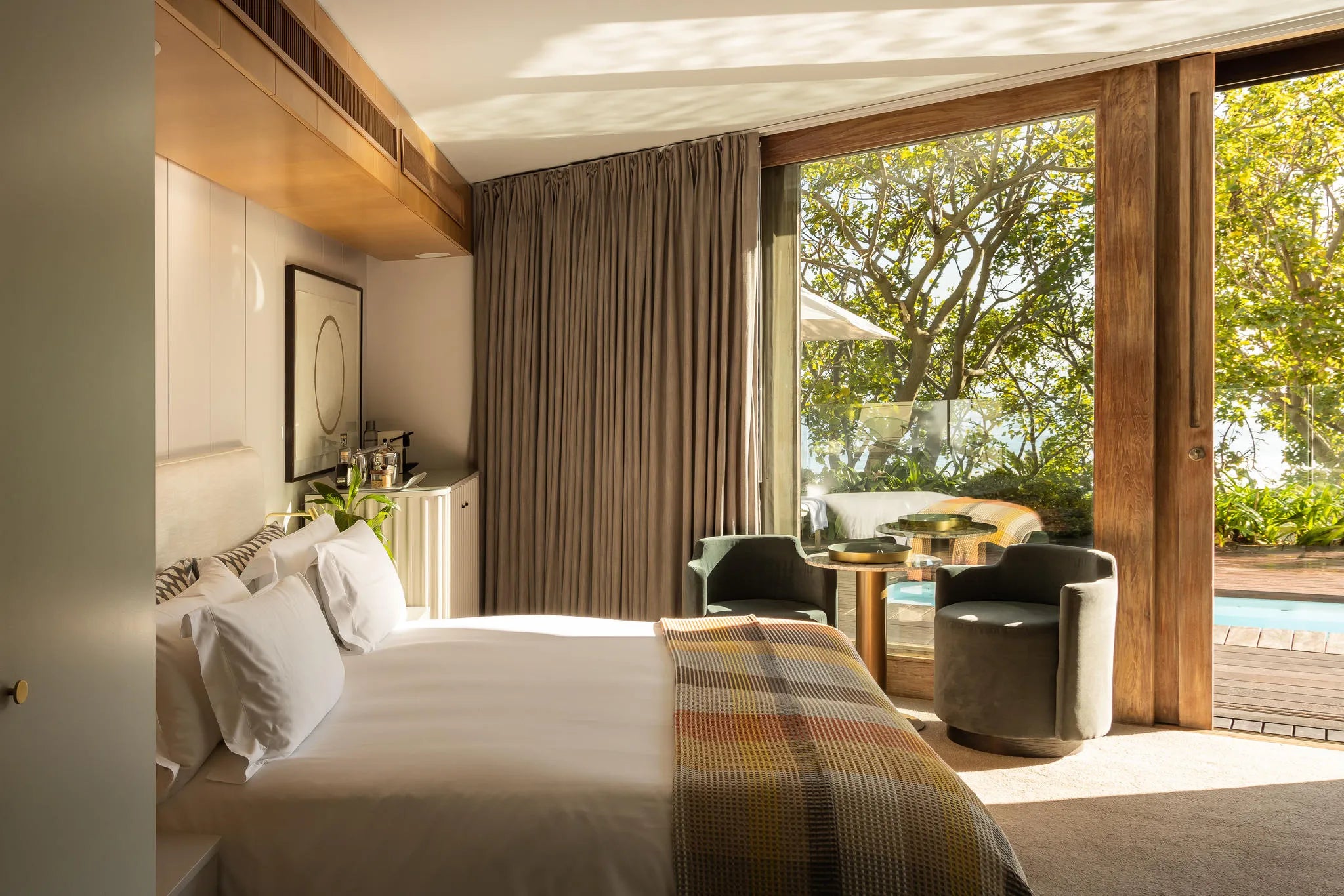 Room gallery image 1.