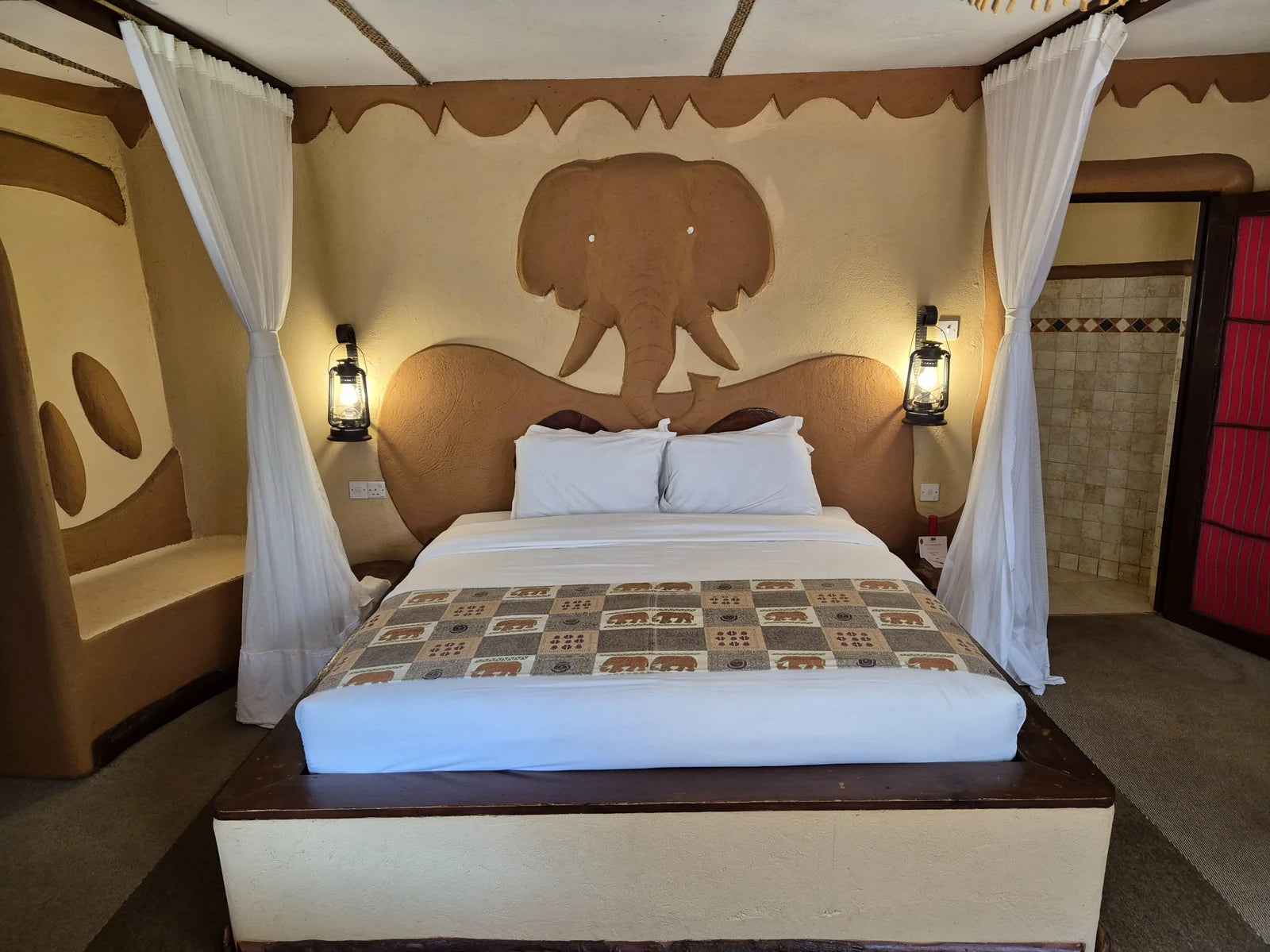 Amboseli Sopa Lodge, 
Kimana Kenya