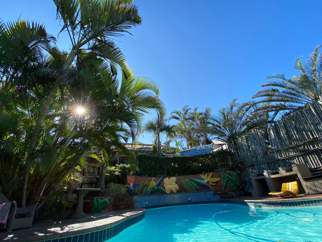Ansteys Beach Self Catering Apartments & Backpackers, Bluff South Africa