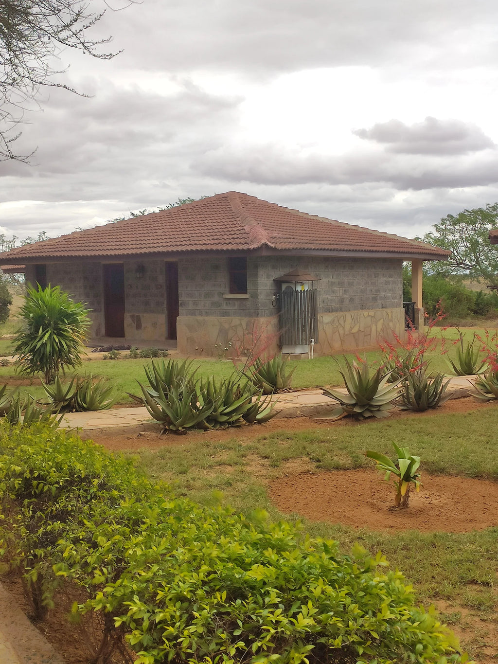 Ashnil Aruba Lodge 4-Star, Voi Kenya