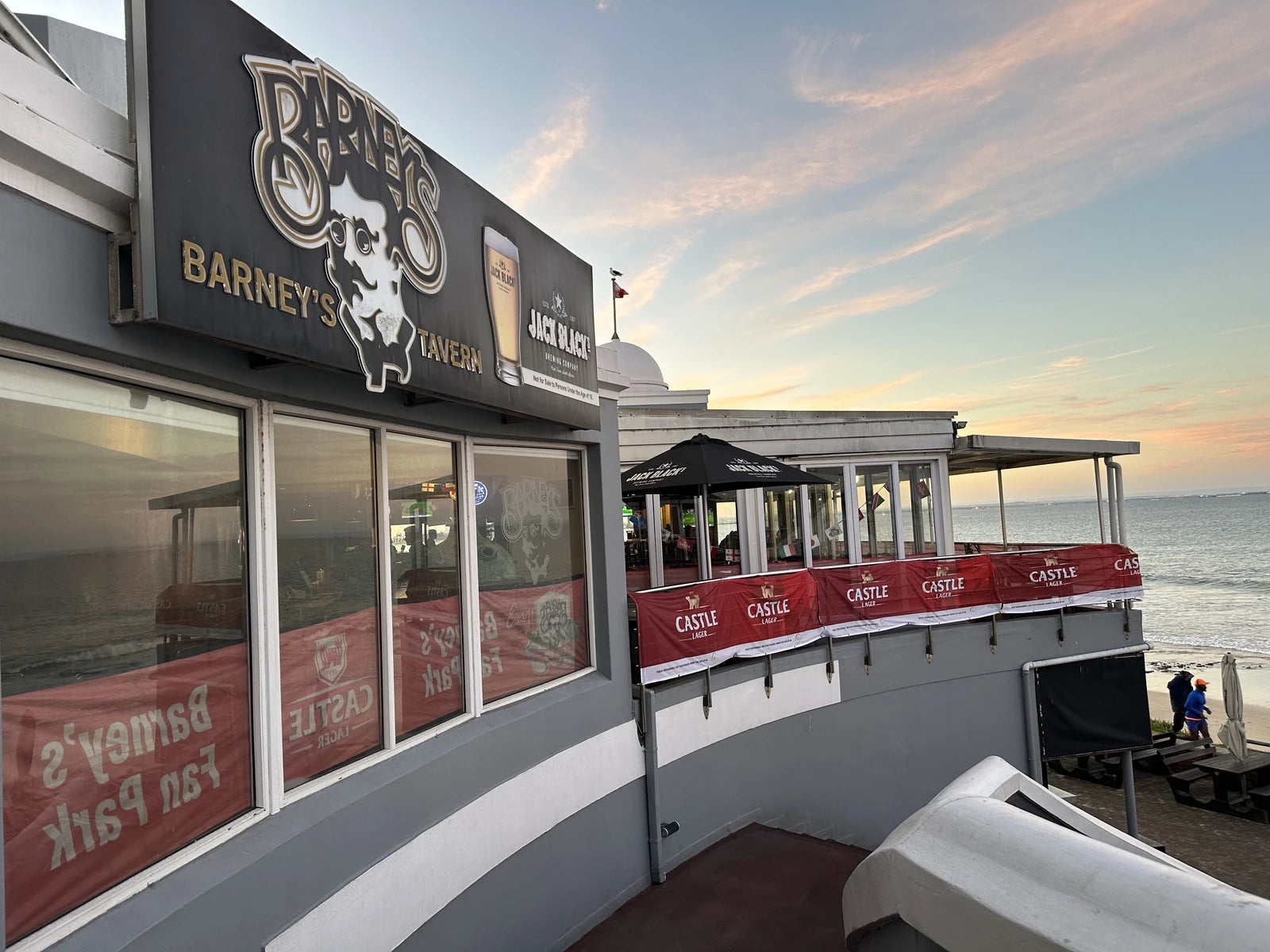 Barney's Tavern, Gqeberha South Africa