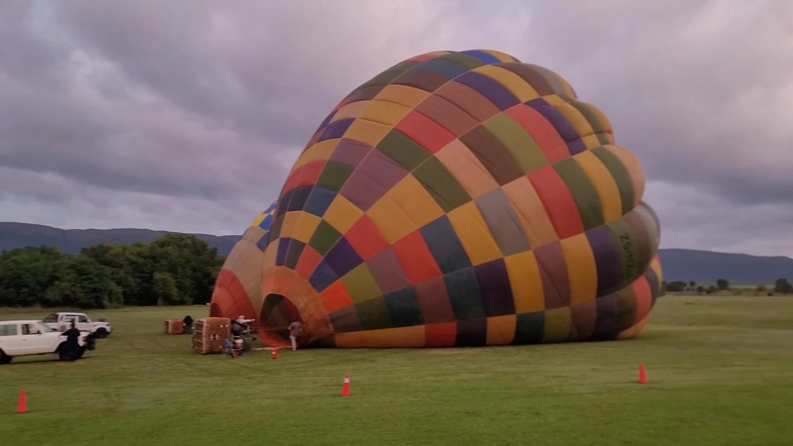 Bill Harrop's "Original" Balloon Safaris, 
R560 Skeerpoort South Africa