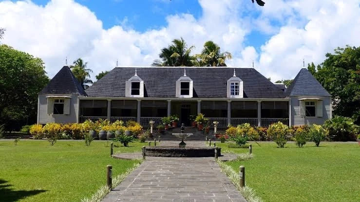 Chalet Kestrel, Surinam Mauritius
