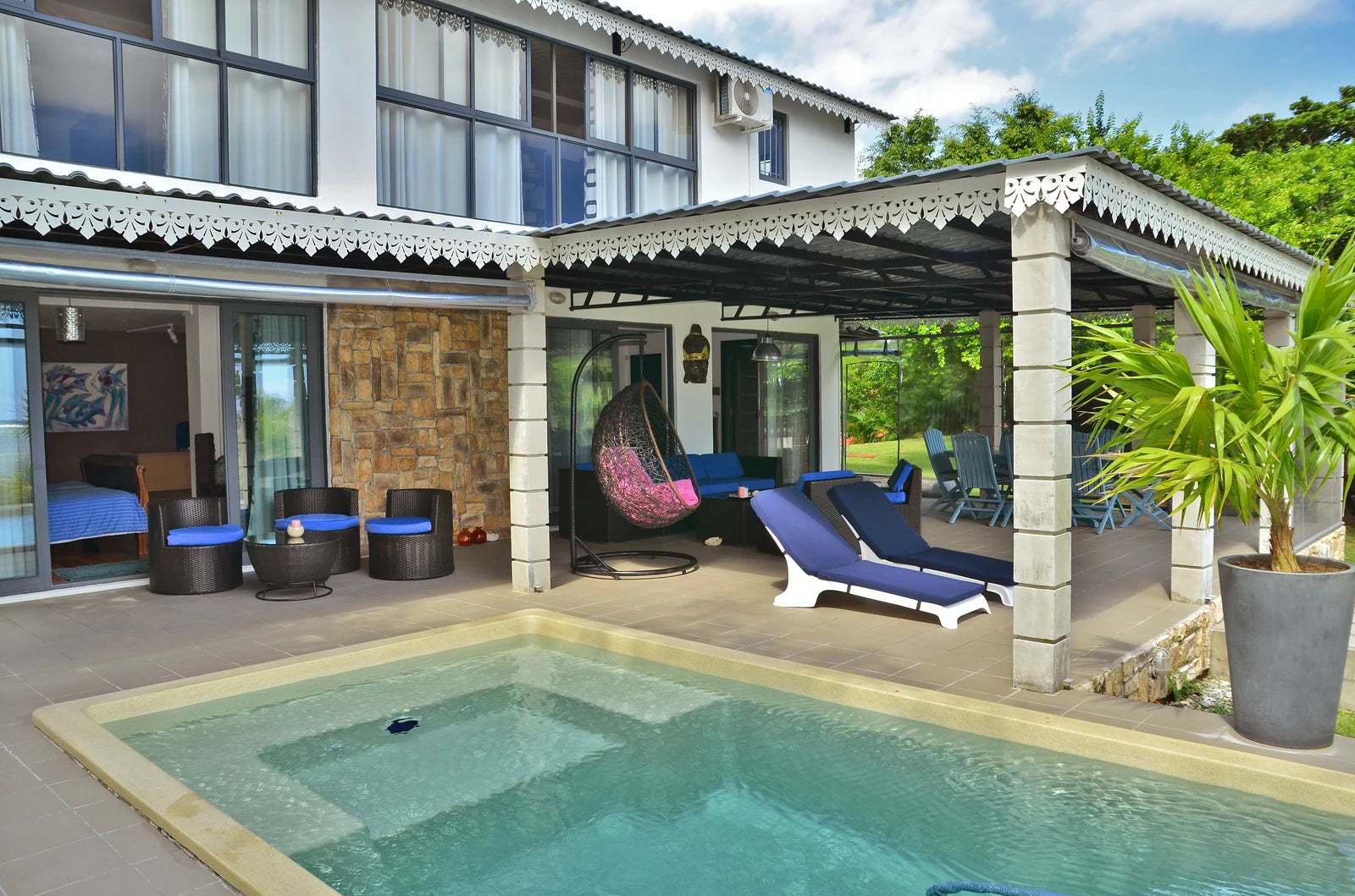 Chalet Kestrel, Surinam Mauritius