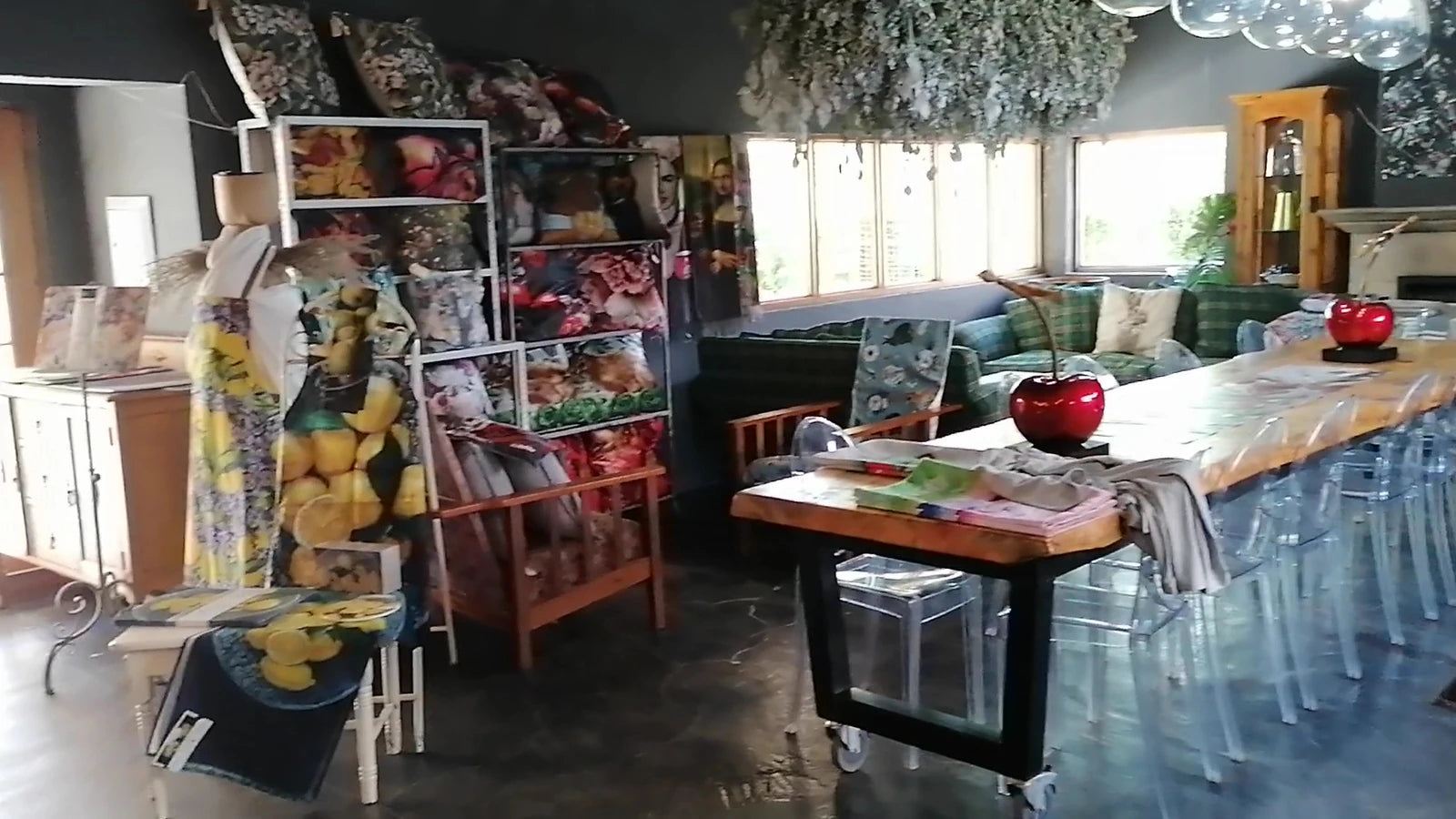 Constantia Cherry Farmstall, Hlohlolwane South Africa