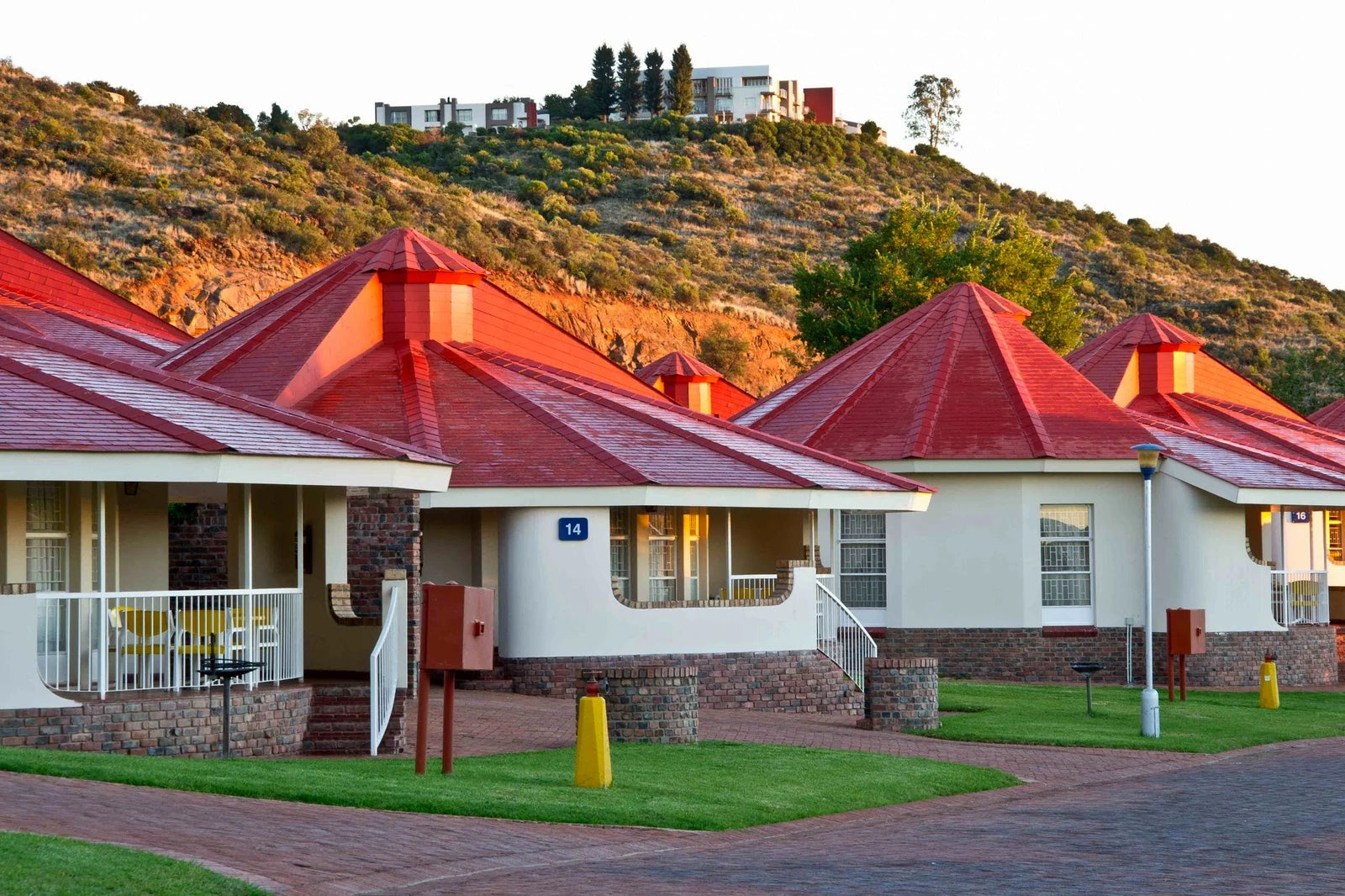 de Stijl Gariep Hotel, Gariepdam South Africa
