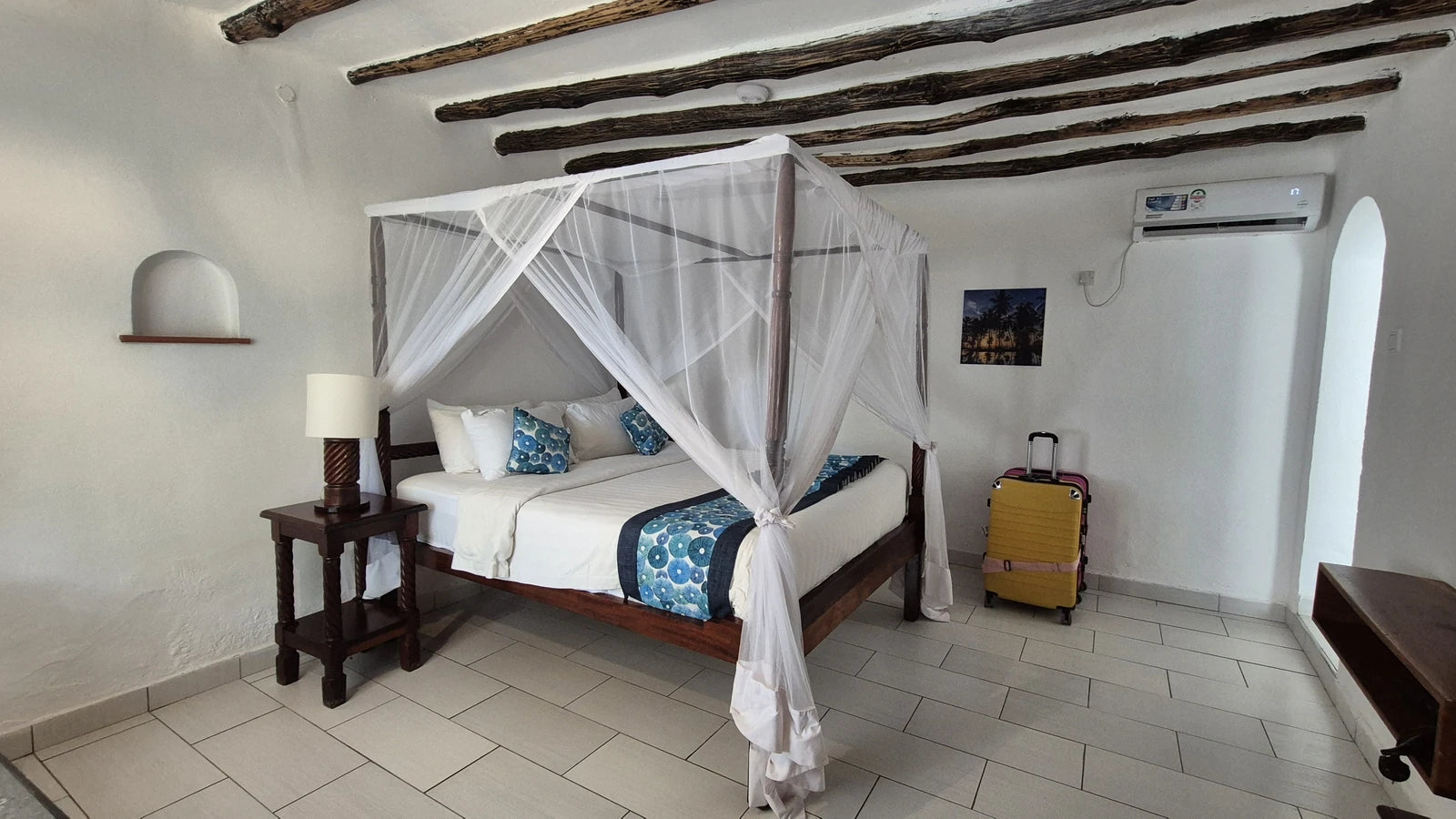 Diani Sea Lodge, Diani Beach Kenya