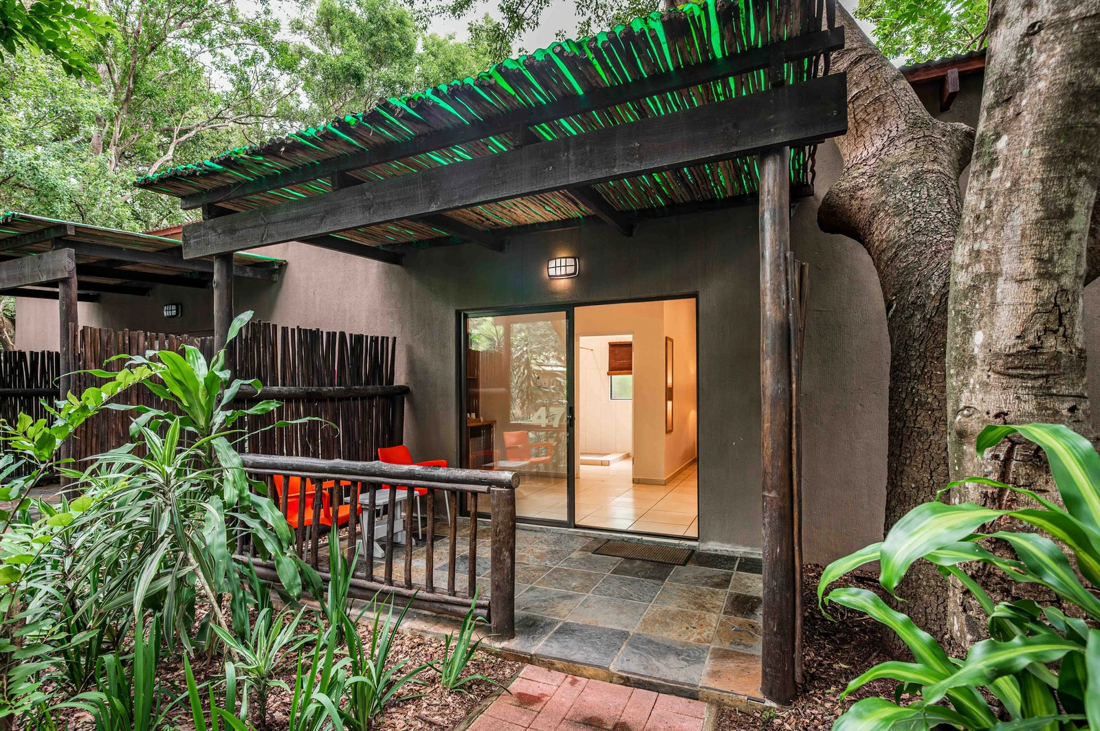 Emdoneni Lodge, Hluhluwe South Africa