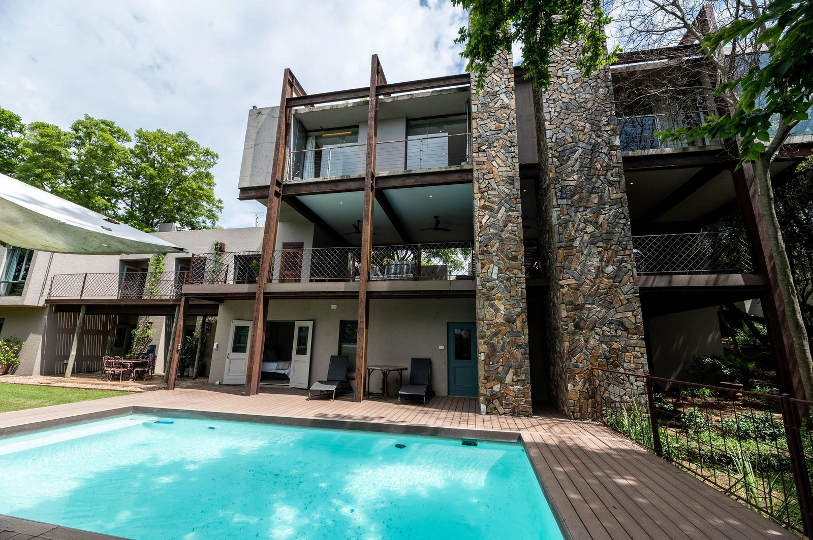 Green Leaves Country Lodge & Venue, Hartbeespoort South Africa