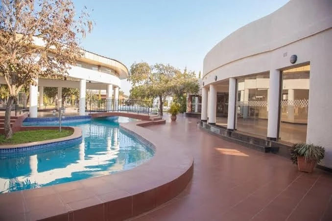 Harry's Grill Restaurant, Bar and Pool, Lilayi Zambia