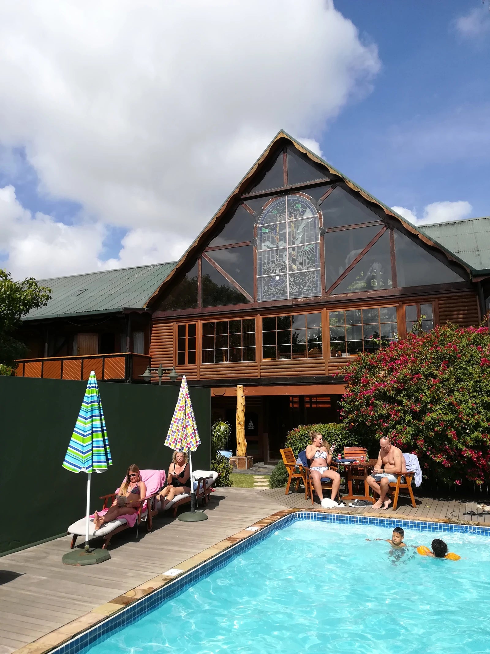 Hotel Knysna Log-Inn, Knysna South Africa