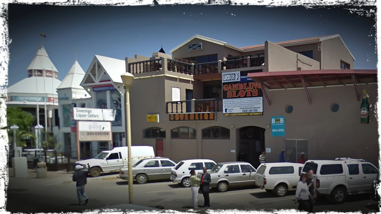 Jolly Dolphin, Jeffreys Bay South Africa