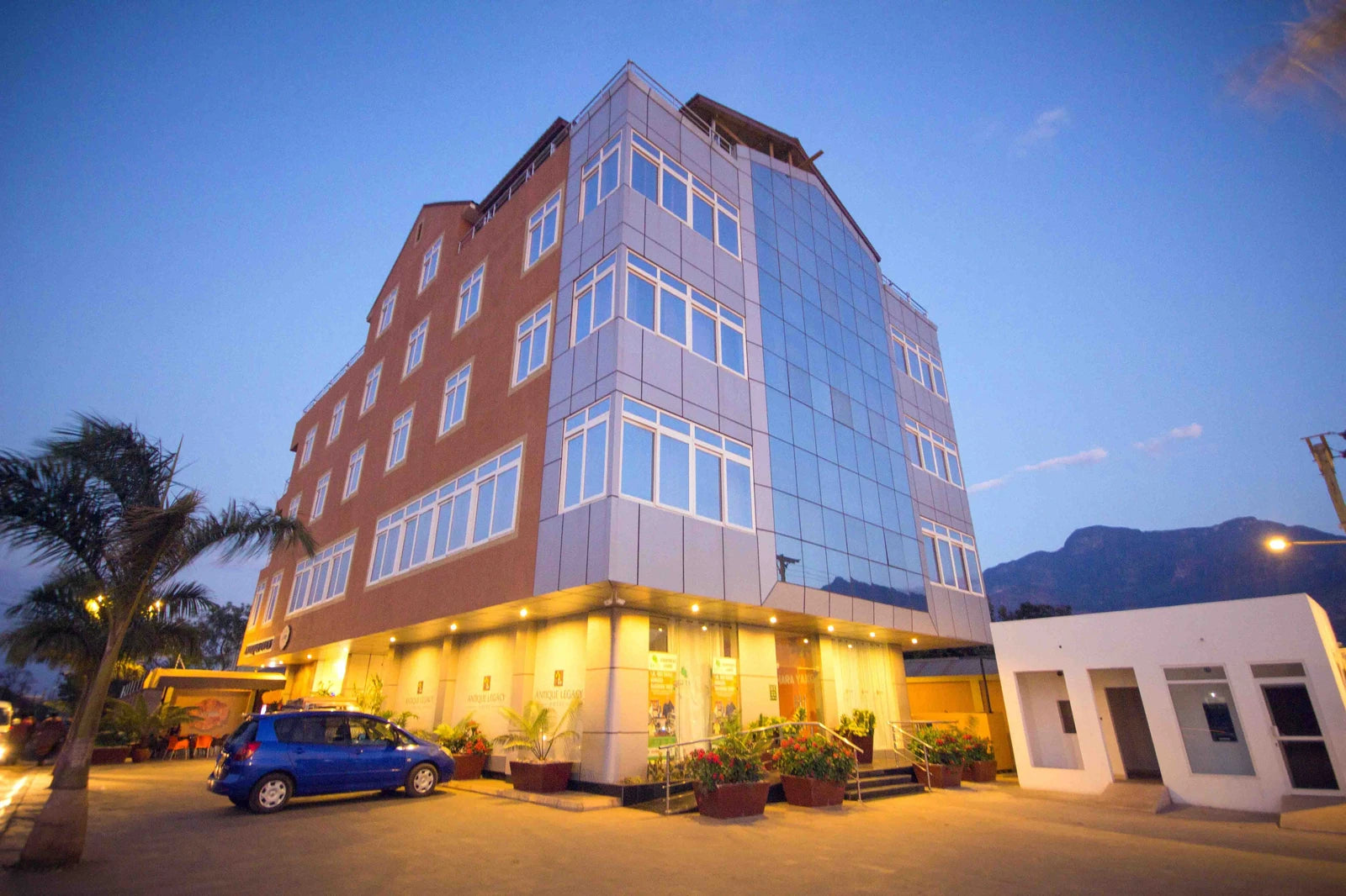 Kingsway Hotel, 
Msamvu Morogoro TZ Tanzania
