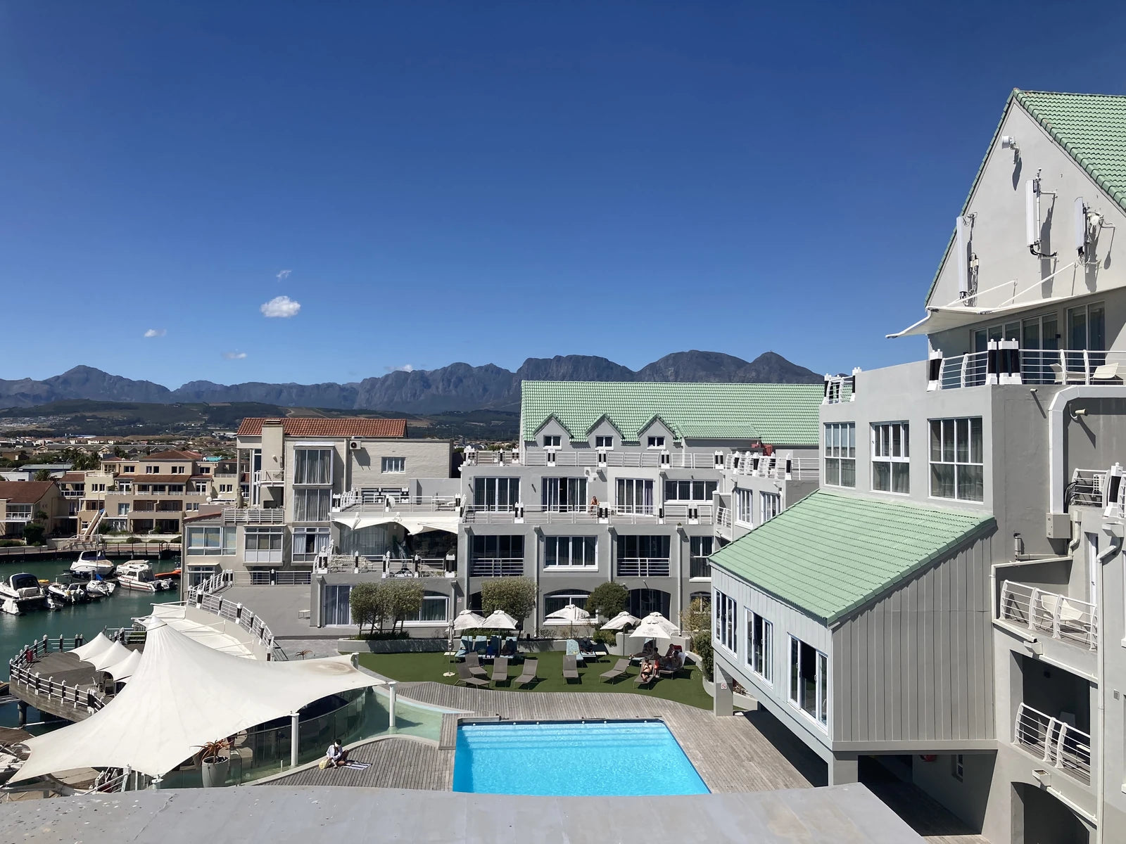 Krystal Beach Hotel, Central South Africa
