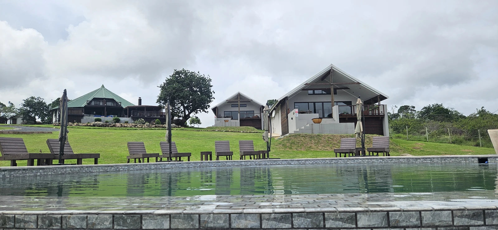 Leopard Rock Coffee Shop and Lookout Chalets, Izingolweni South Africa