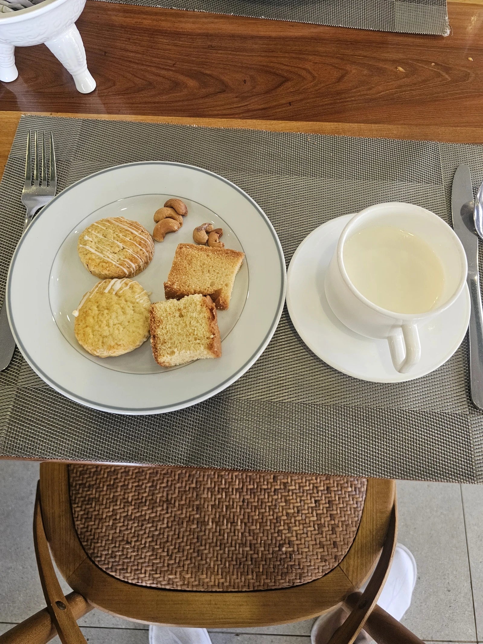 Maa Hotel & Suites, 
Jabavu Road Kenya