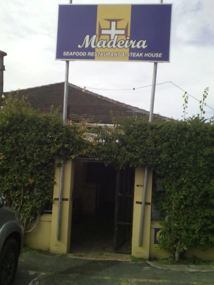 Madeiras Bar & Bistro