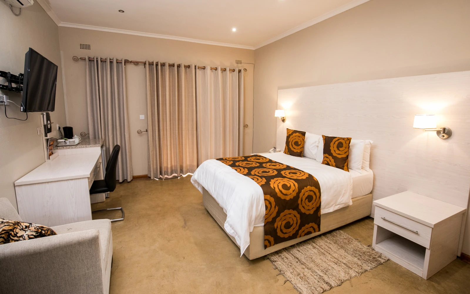Manna Safari Lodge, 
Harare Zimbabwe