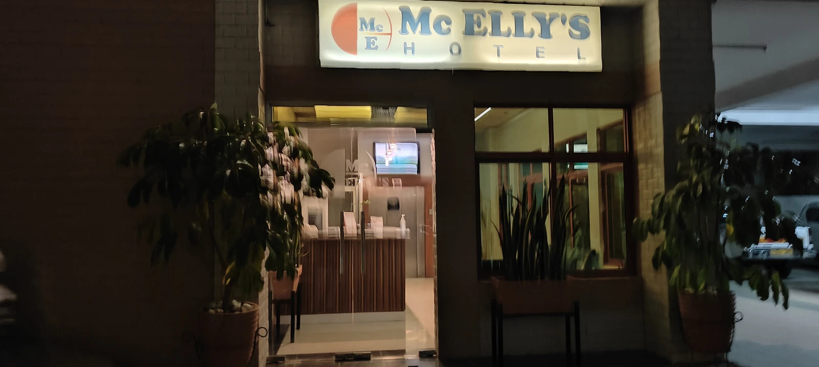 Mc-Ellys Hotel, Arusha Tanzania