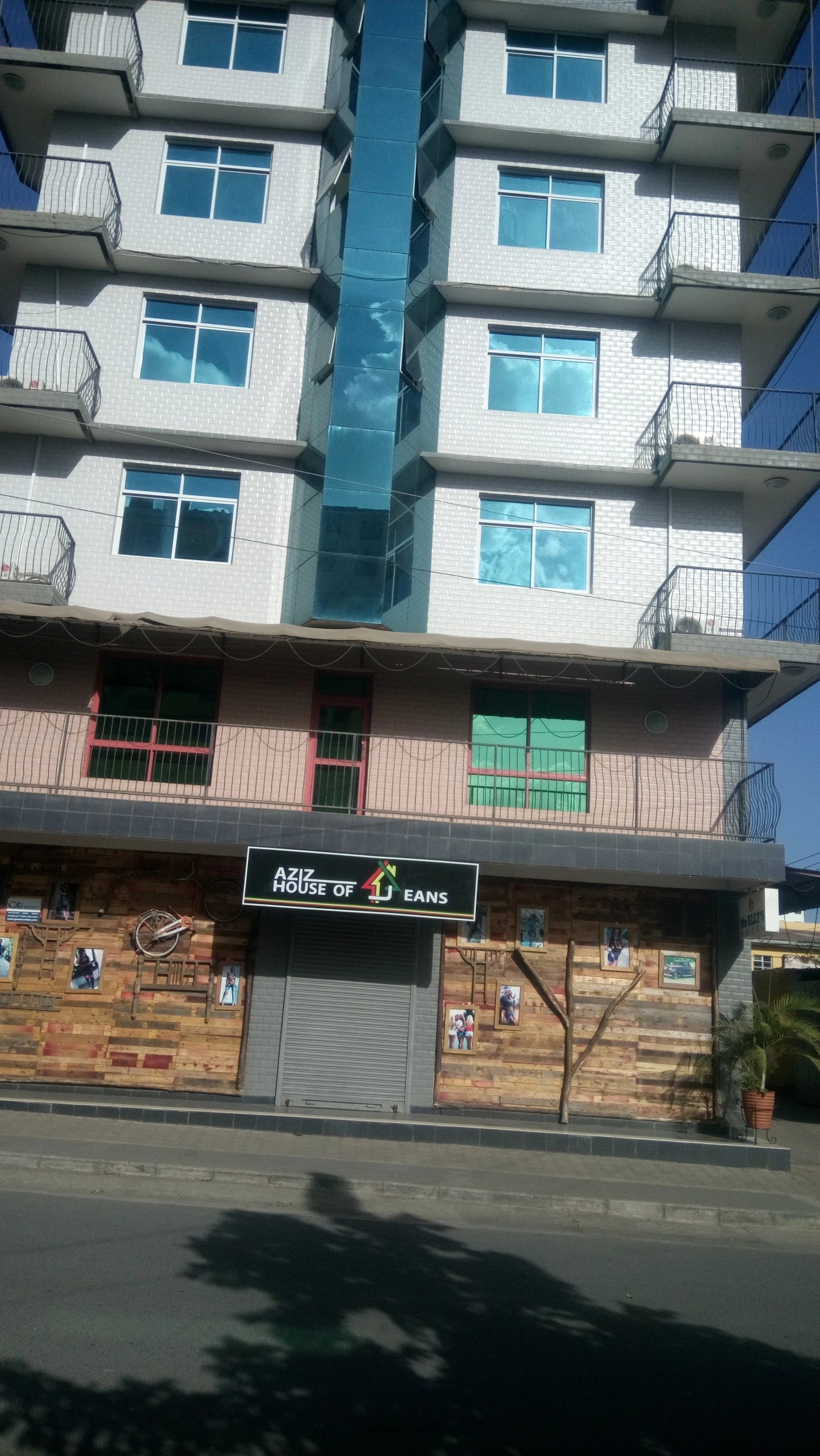 Mc-Ellys Hotel, Arusha Tanzania