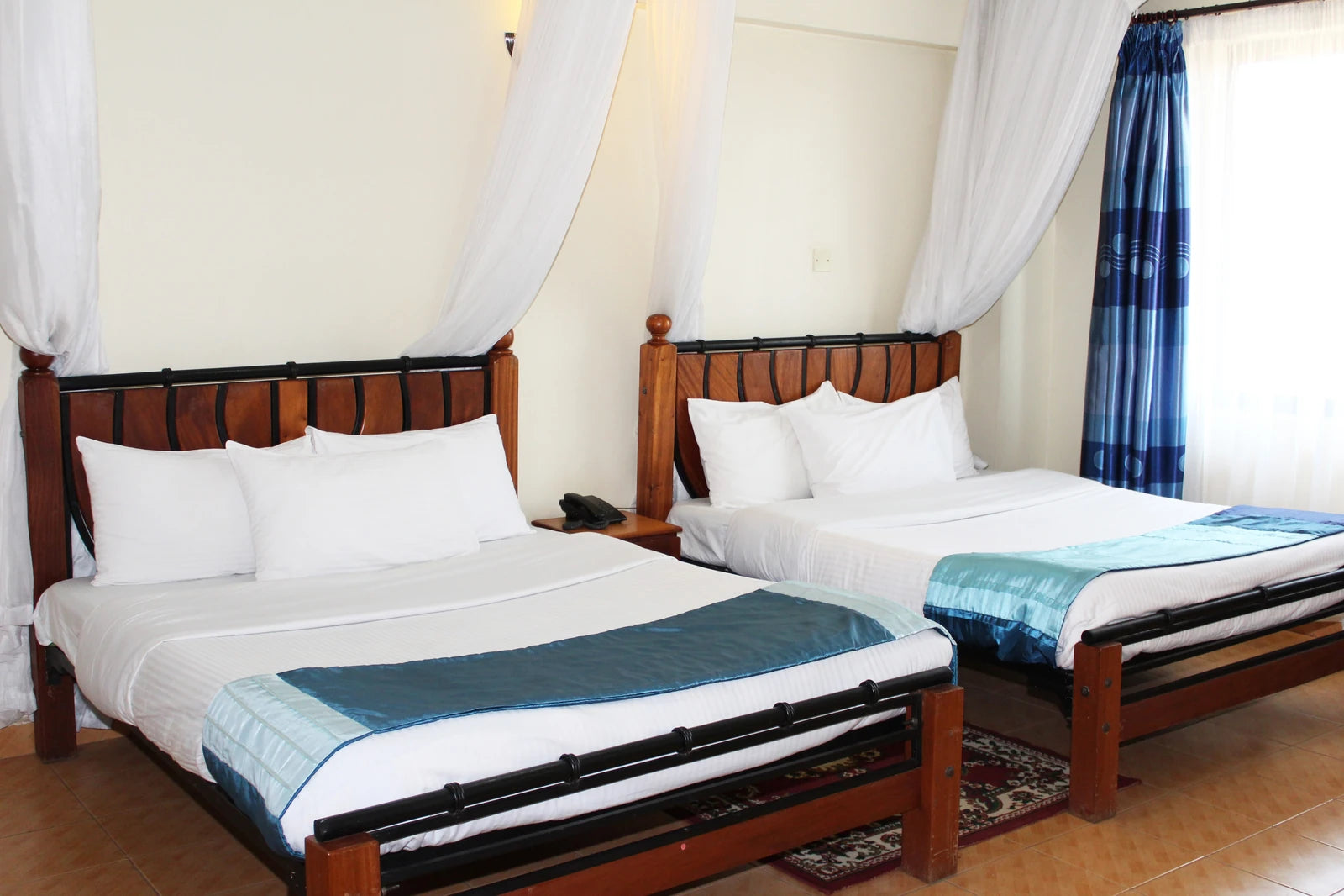 Meru Paramount Hotel