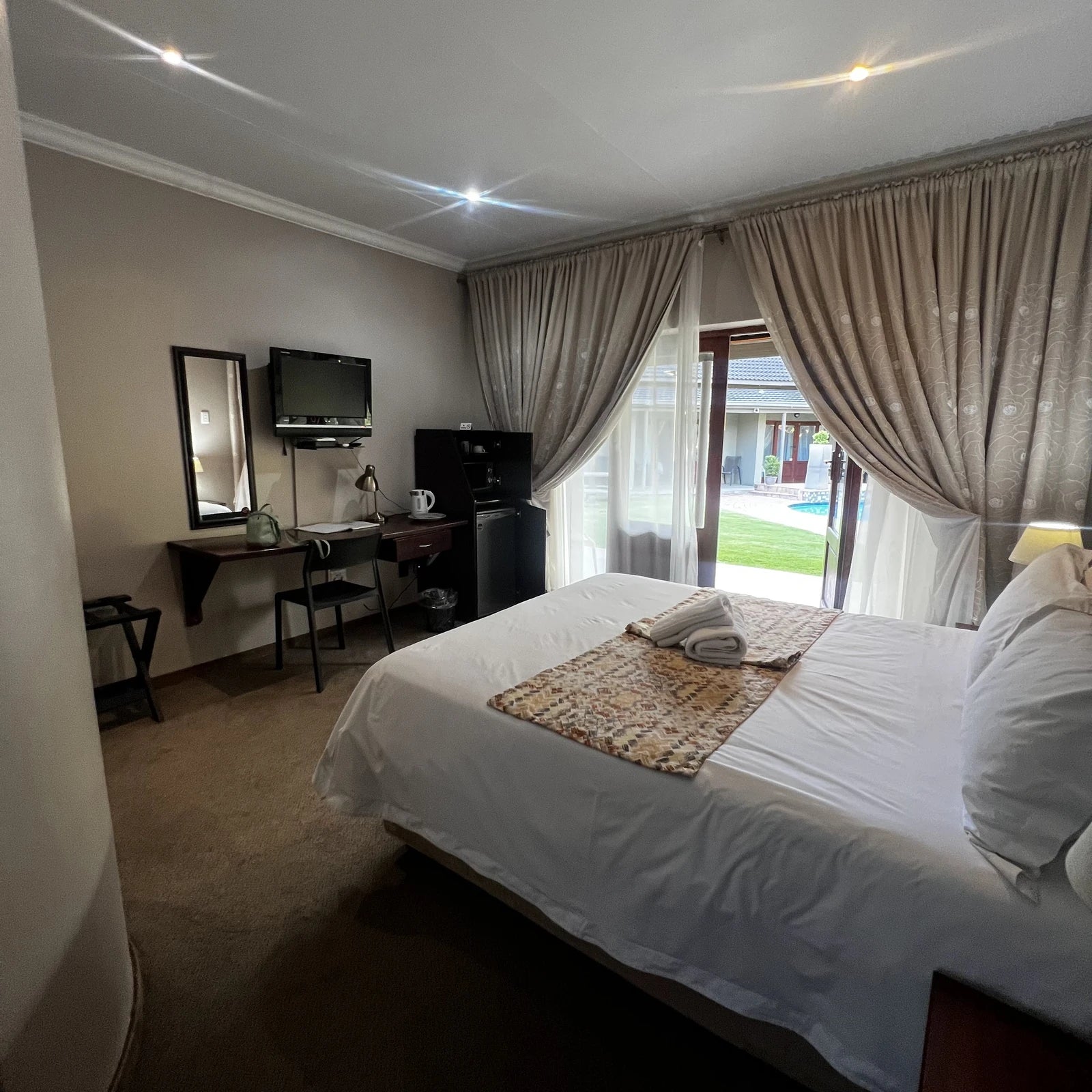 Mondior Manor Guest Accommodation, Kimberley South Africa