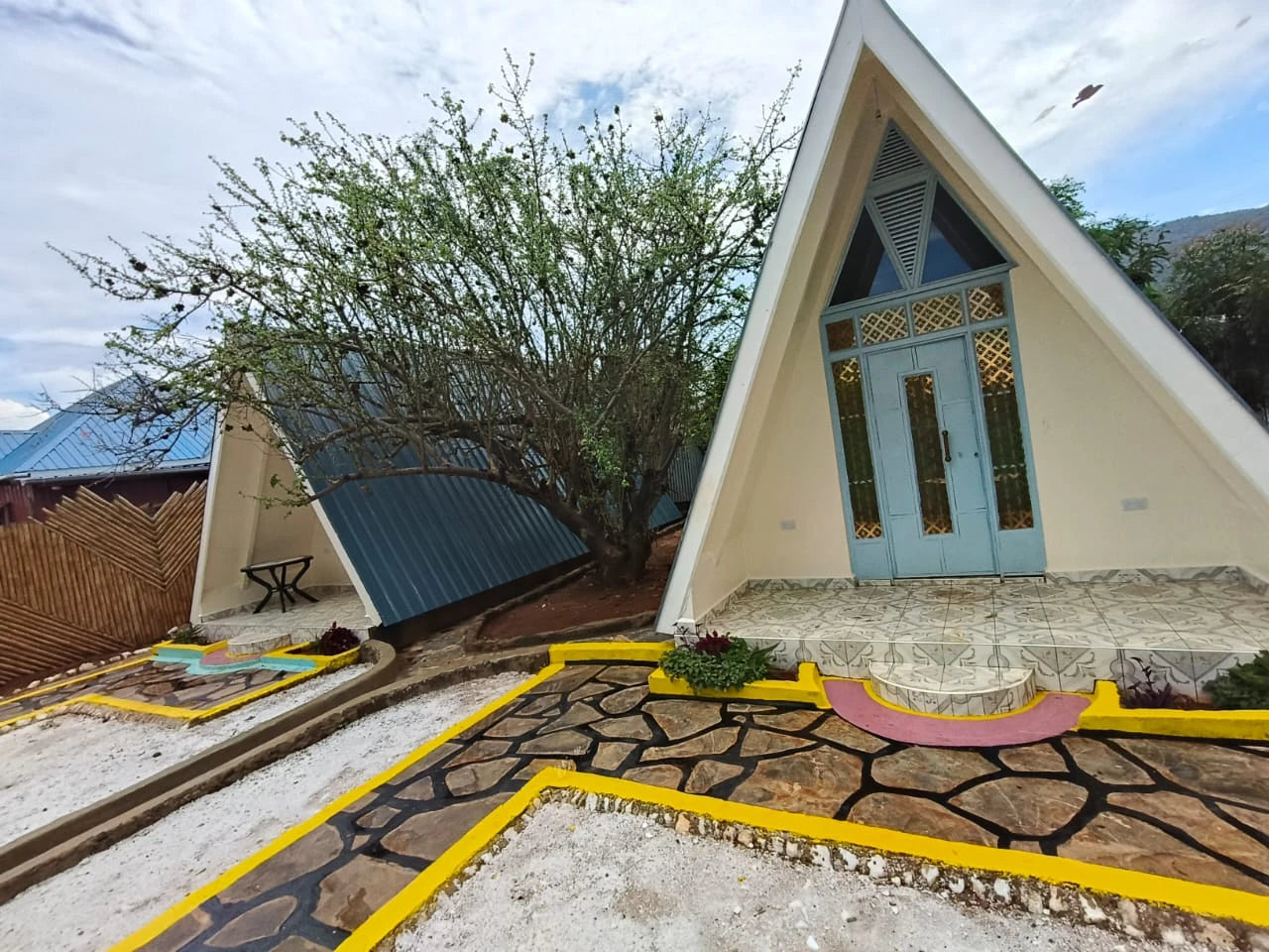 Ngutuni Lodge, Voi Kenya