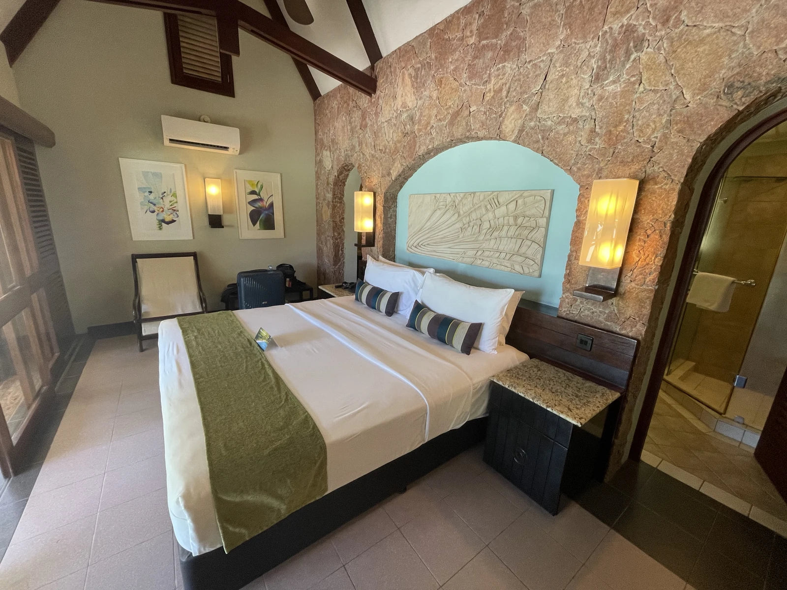 Paradise Sun Hotel, 
Cote D'Or Anse Volbert Praslin Island Seychelles