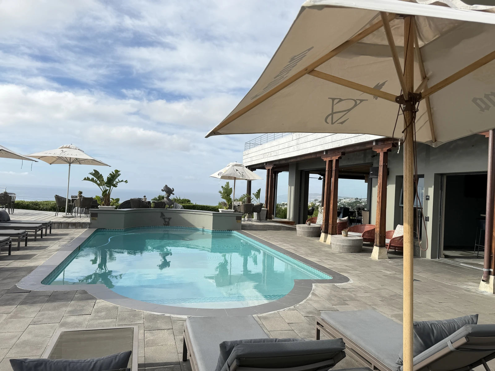 Sky Villa Boutique Hotel, 6600 South Africa
