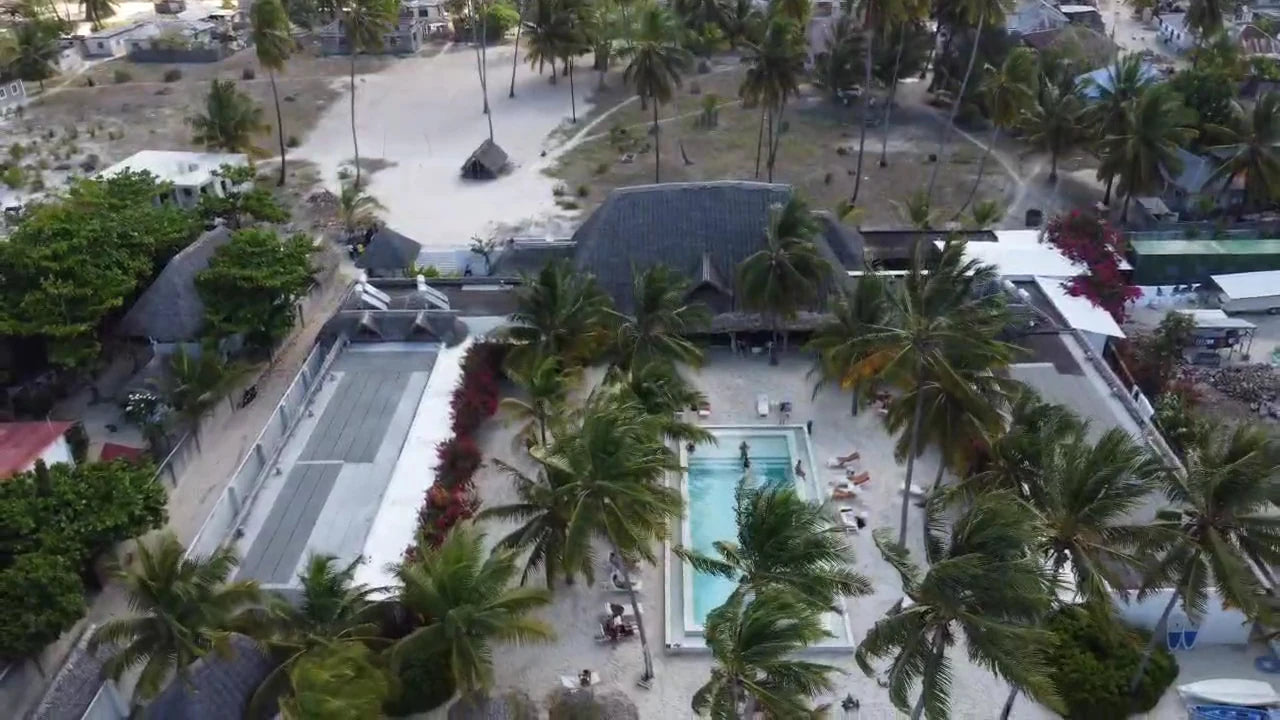 The Loop Beach Resort, 
The Loop Road Jambiani TZ Tanzania