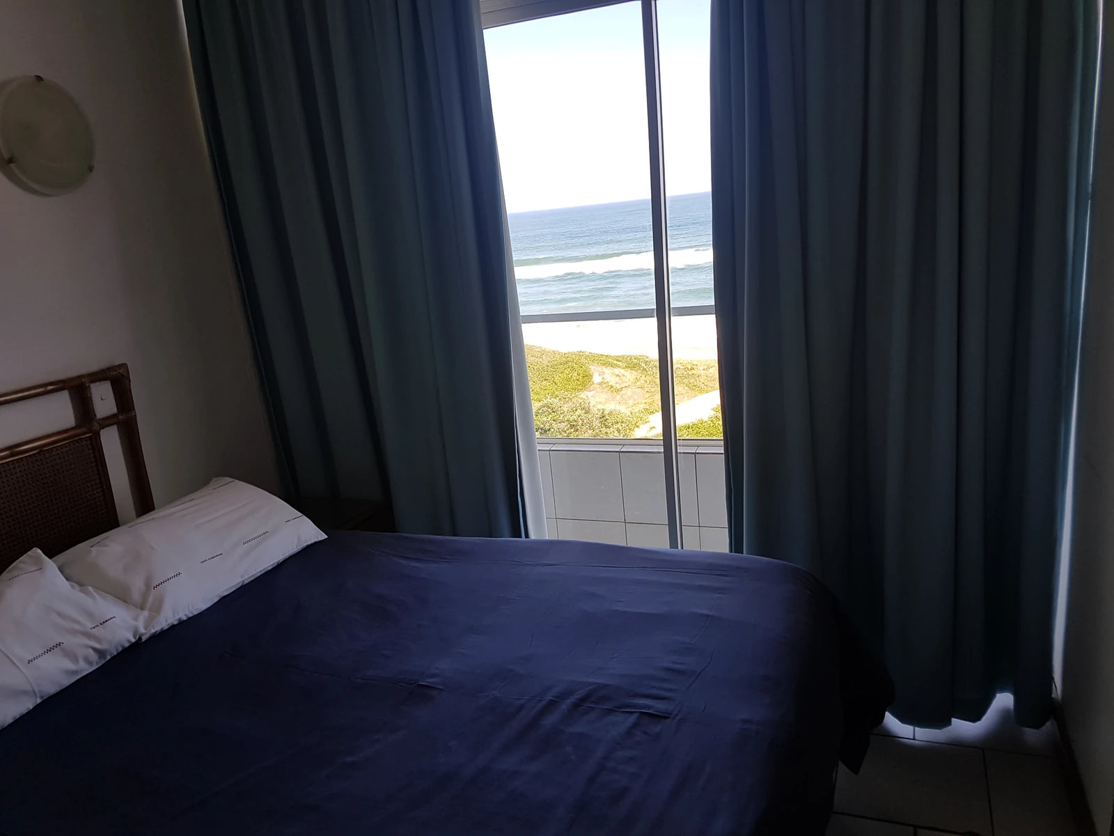 Toti Cabanas, eManzimtoti South Africa
