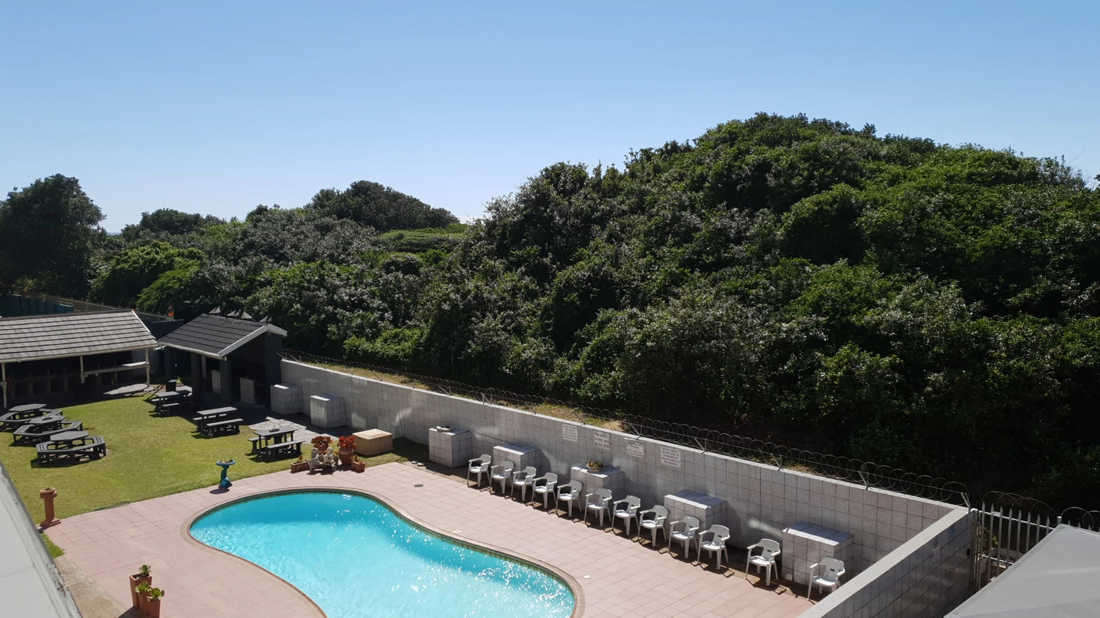 Toti Cabanas, eManzimtoti South Africa
